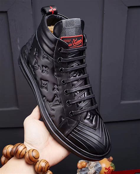 scaspe louis vuitton uomo|Louis Vuitton sneakers.